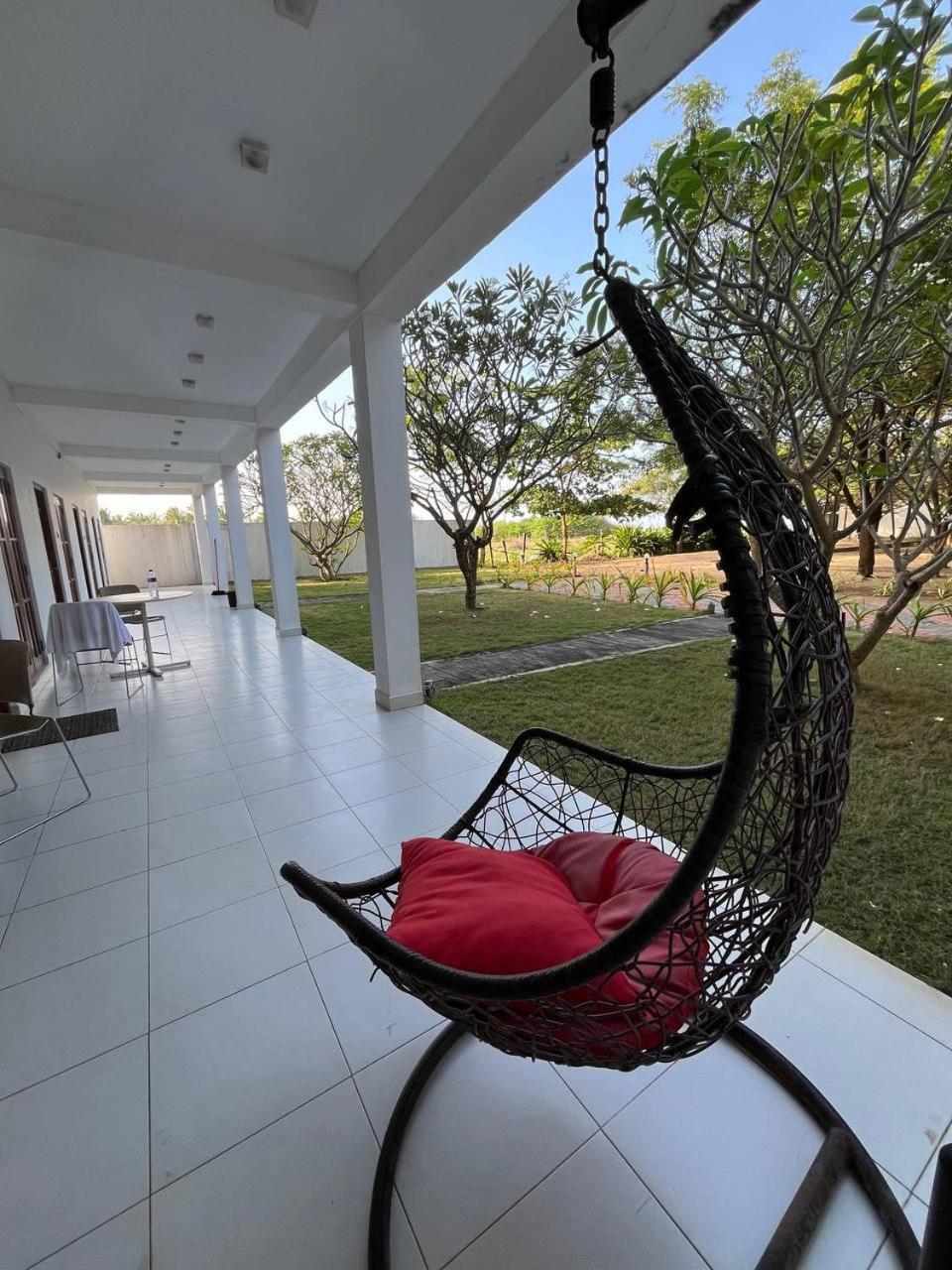 Nn Beach Resort & Spa Нилавели Екстериор снимка