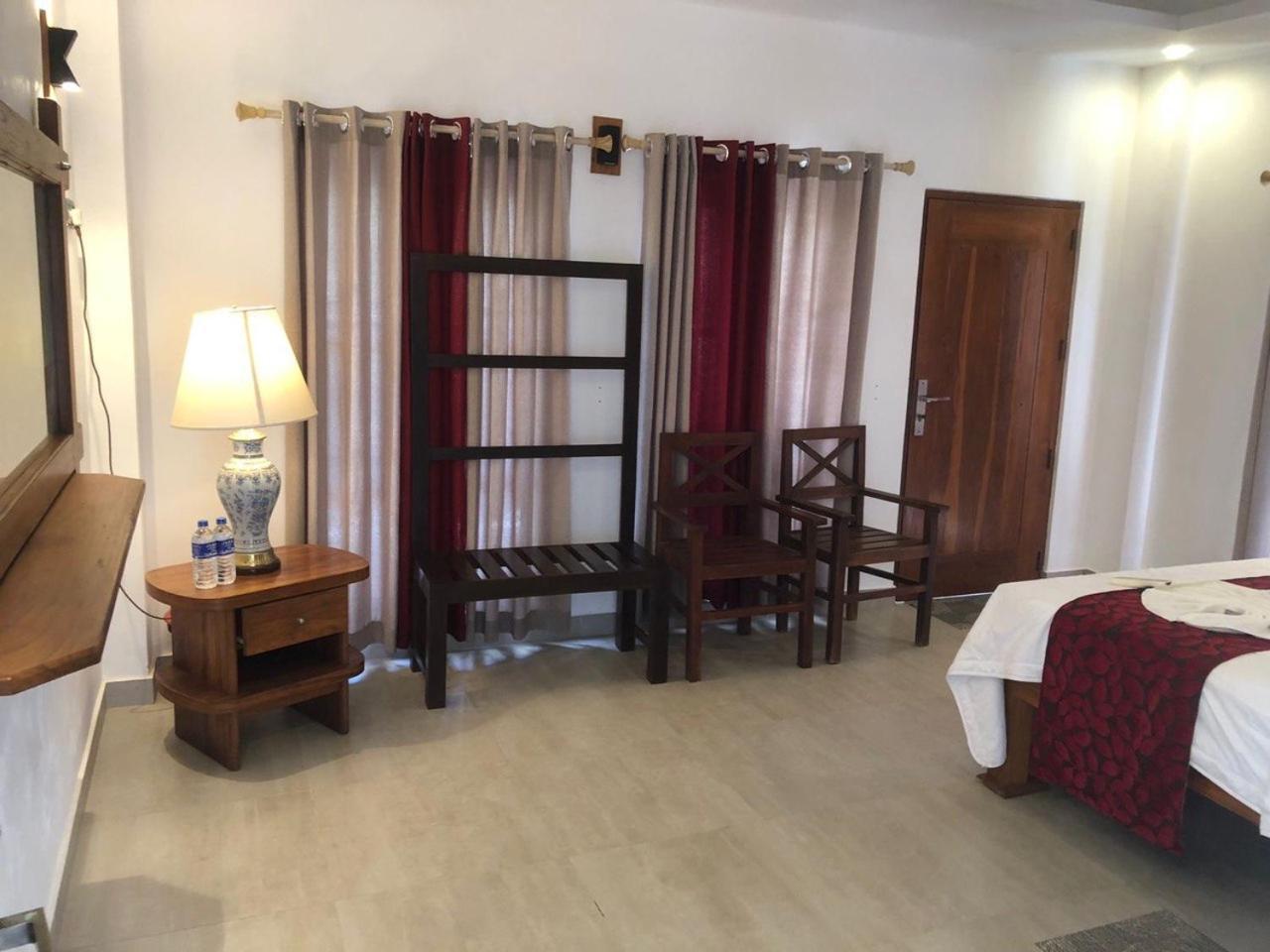 Nn Beach Resort & Spa Нилавели Екстериор снимка